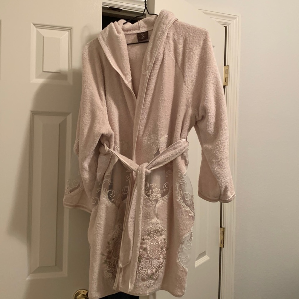 Tovel Robes